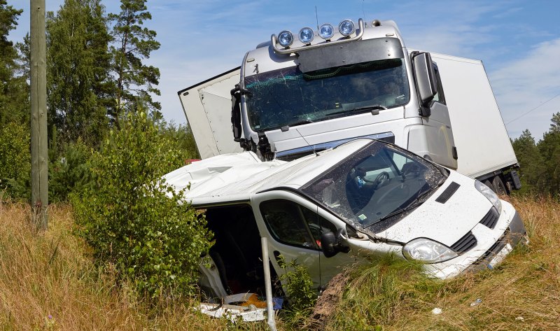 18-wheeler Trucking Accident Lawyers Claims To Insurance